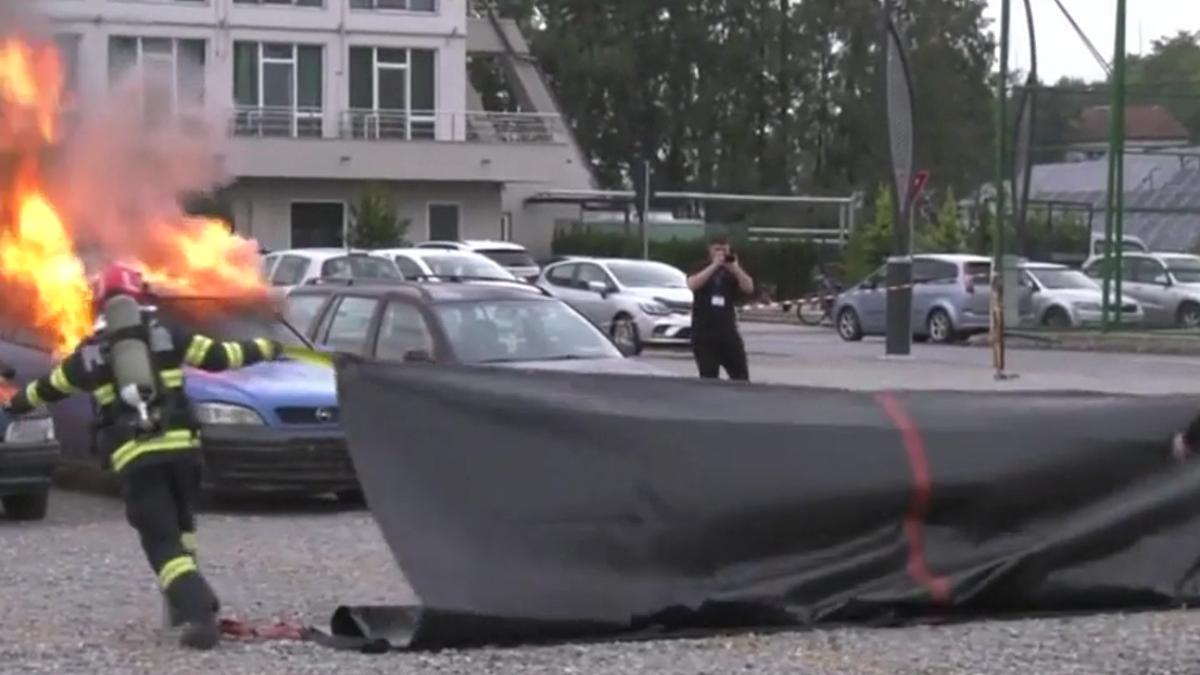cum functioneaza patura antifoc creata de specialistii nasa adusa in premiera in romania stinge incendiile instantaneu