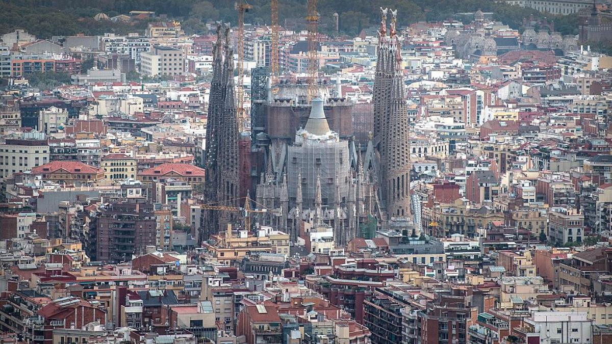 sagrada familia va deveni cea mai inalta biserica din lume in 2025 capodopera lui gaudi va fi terminata dupa 143 de ani