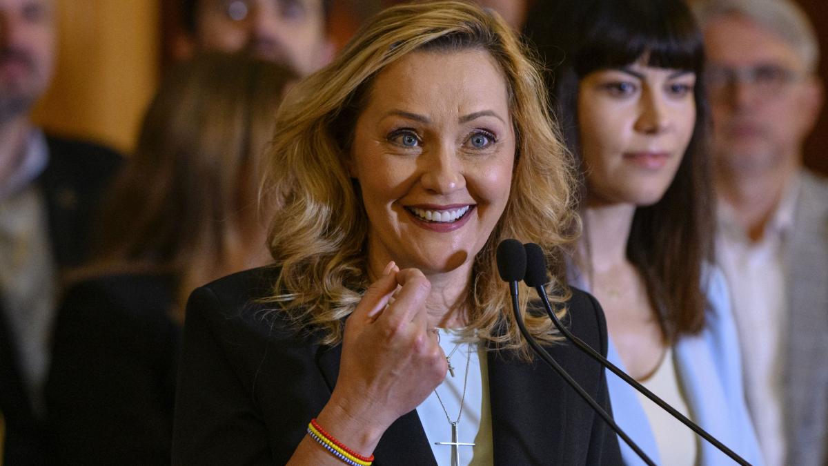 lasconi il ironizeaza pe ciuca face balet politic despre negocierile cu pnl daca vrea sa se lepede de psd ne vedem in parlament