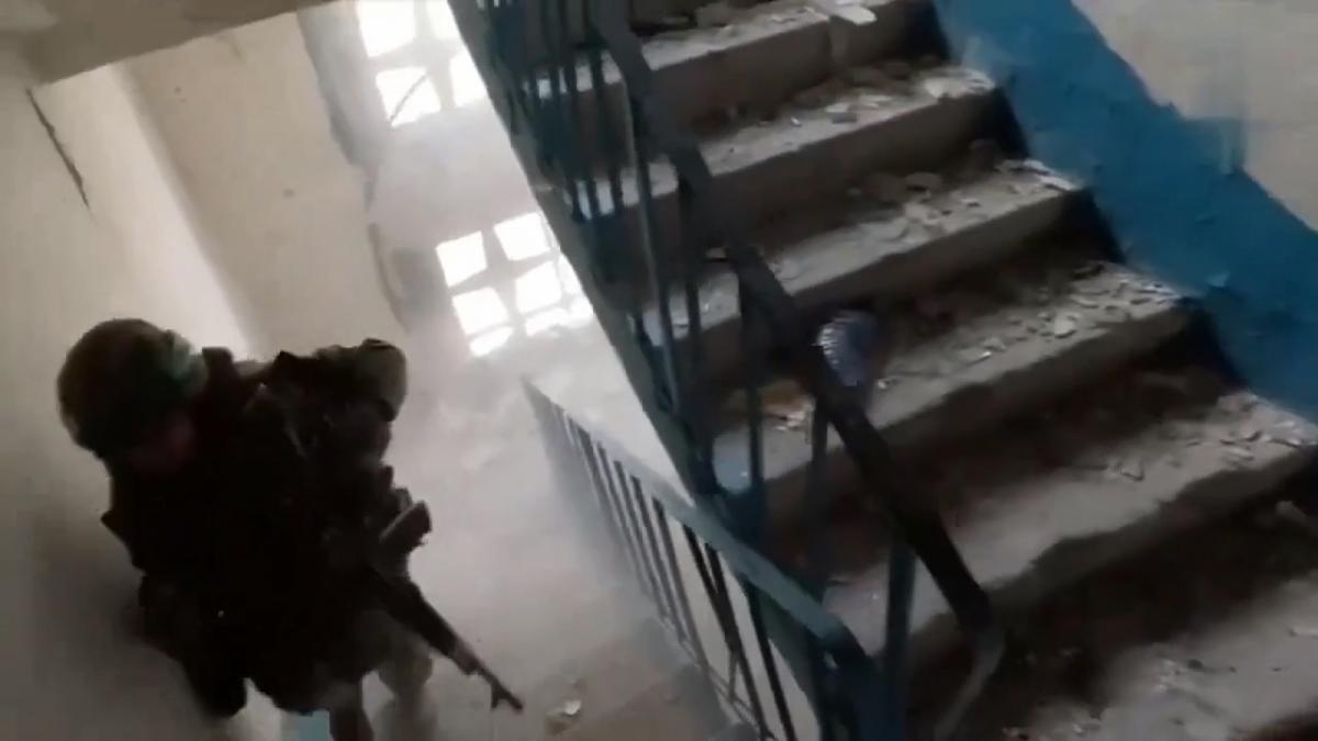 rusii au intrat in suburbii lupte dure pentru un oras strategic din estul ucrainei armatele se bat pentru fiecare bloc