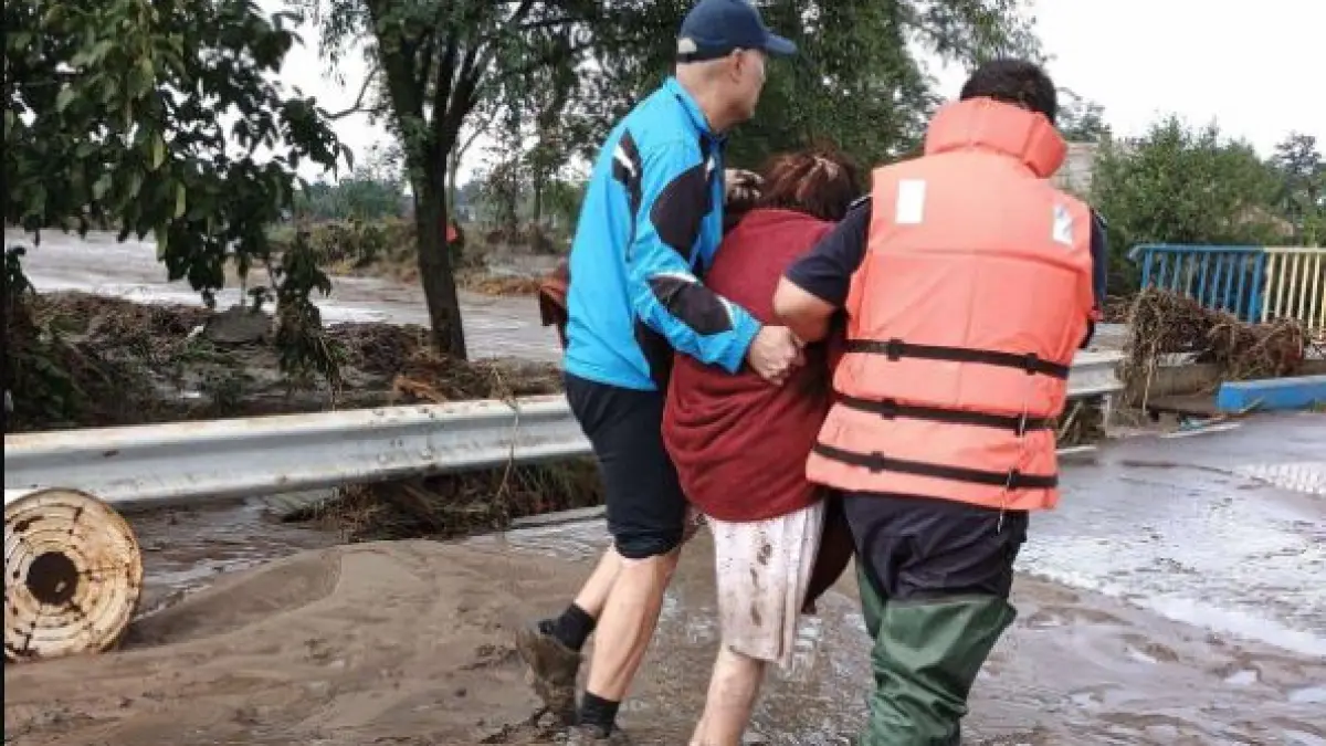 noi ajutoare pentru romanii afectati de inundatii ciolacu vor primi lemne de foc ca sa si incalzeasca locuintele