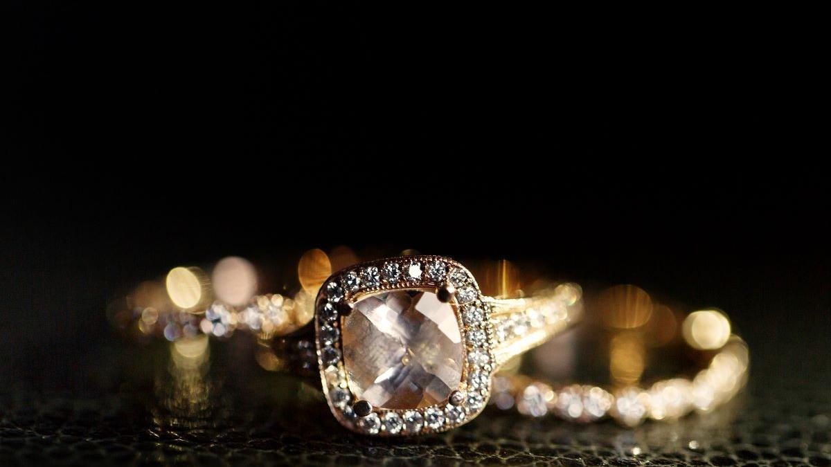 sfaturi pentru intretinerea bijuteriilor de aur cum sa le pastrezi stralucirea si valoarea