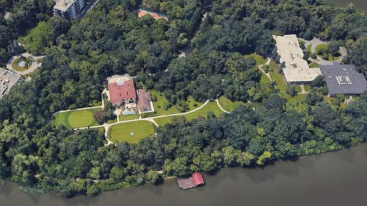 surse klaus iohannis si ar fi facut mini teren de golf si la vila lac 3 in bucuresti