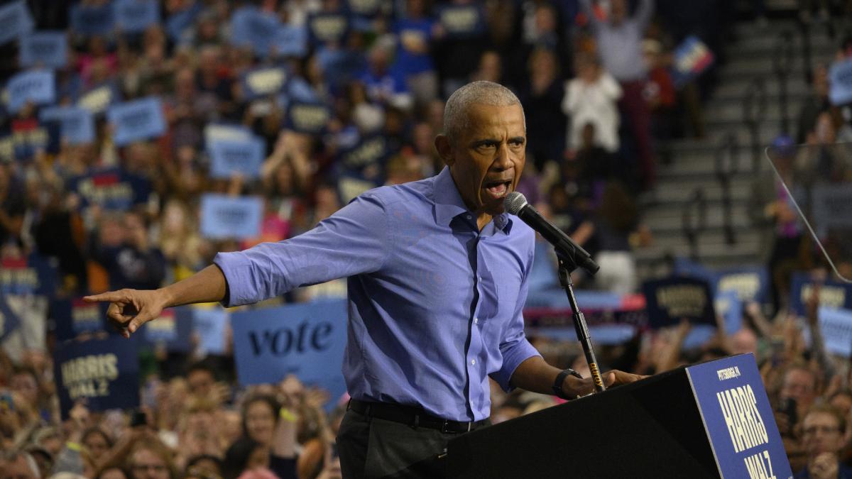 barack obama ii indeamna pe barbatii de culoare sa lase scuzele de o parte si sa o voteze pe kamala harris trump minte sau triseaza