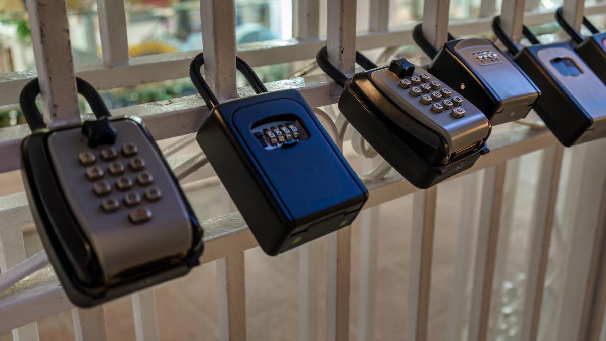 droguri vandute in italia cu ajutorul lacatelor cu cifru de la casele de vacanta cum a fost prins traficantul