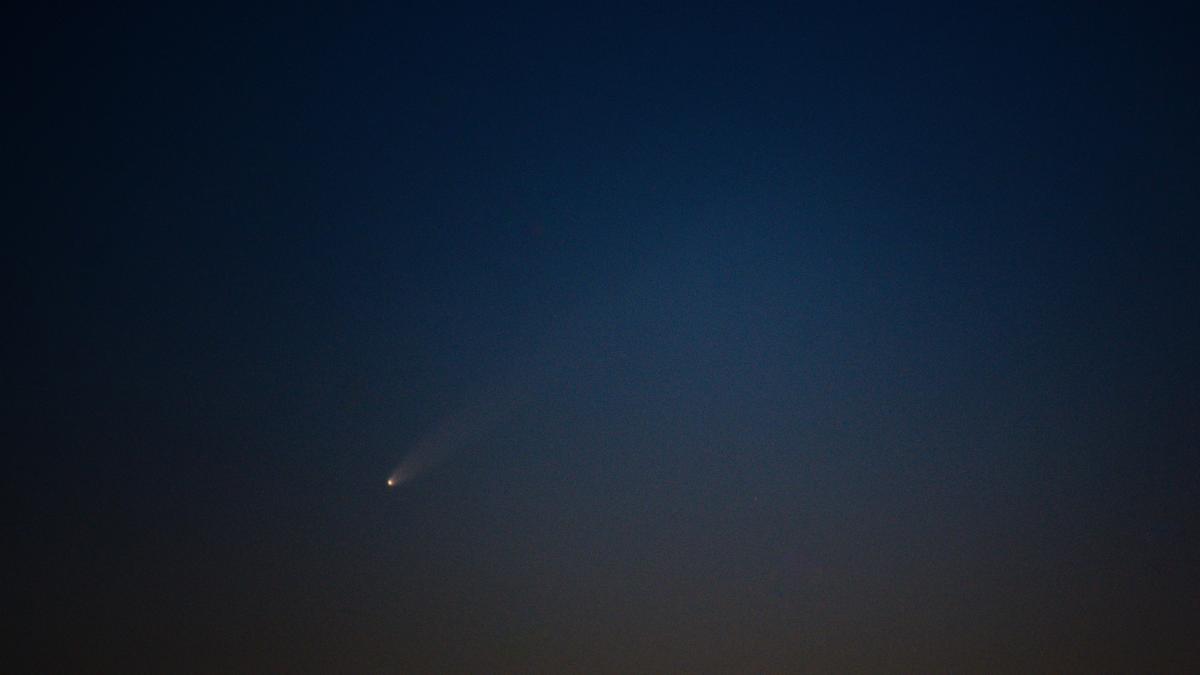 o cometa vazuta ultima data in epoca de piatra va trece pe langa pamant in acest weekend va fi vizibila si din romania