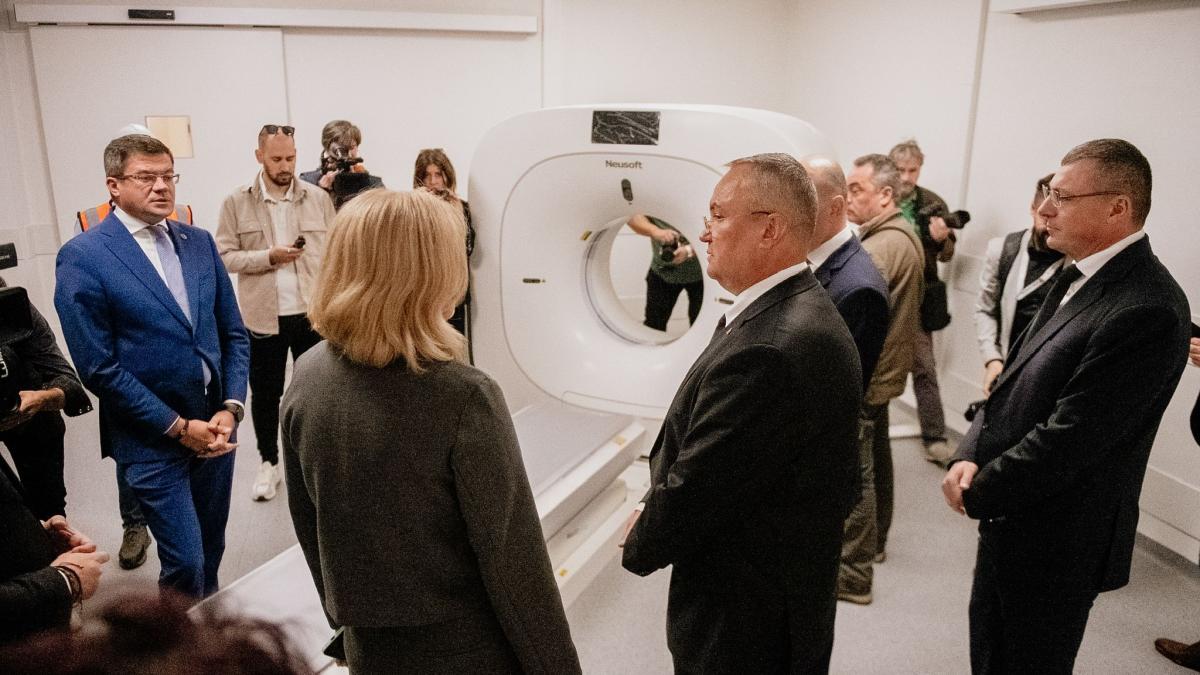 ciuca a vizitat noua unitate de primiri urgente iasi exemplu concret al angajamentului nostru de a investi in sanatatea copiilor