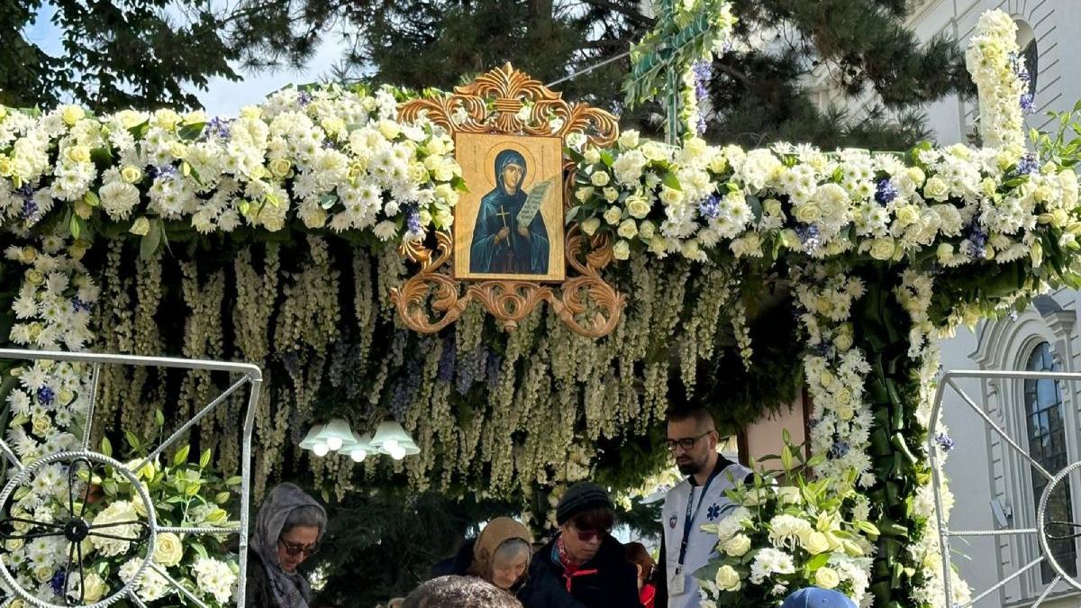 sf parascheva 2024 pe 14 octombrie 2024 viata si minunile ei traditii semnificatii