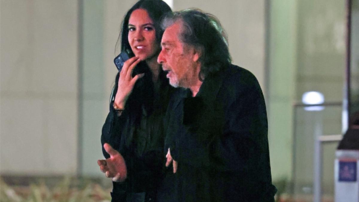 al pacino spune ca este distractiv sa aiba un bebelus la 84 de ani desi nu locuieste cu el imi trimite mesaje din cand in cand