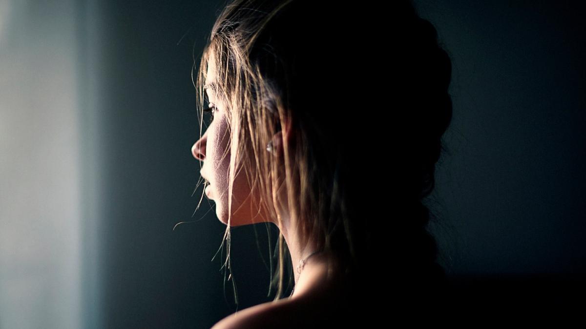 exclusiv prapastia consumului de droguri in romania traficantii vand acum substantele pe retele sociale dar si prin taxi sau curier