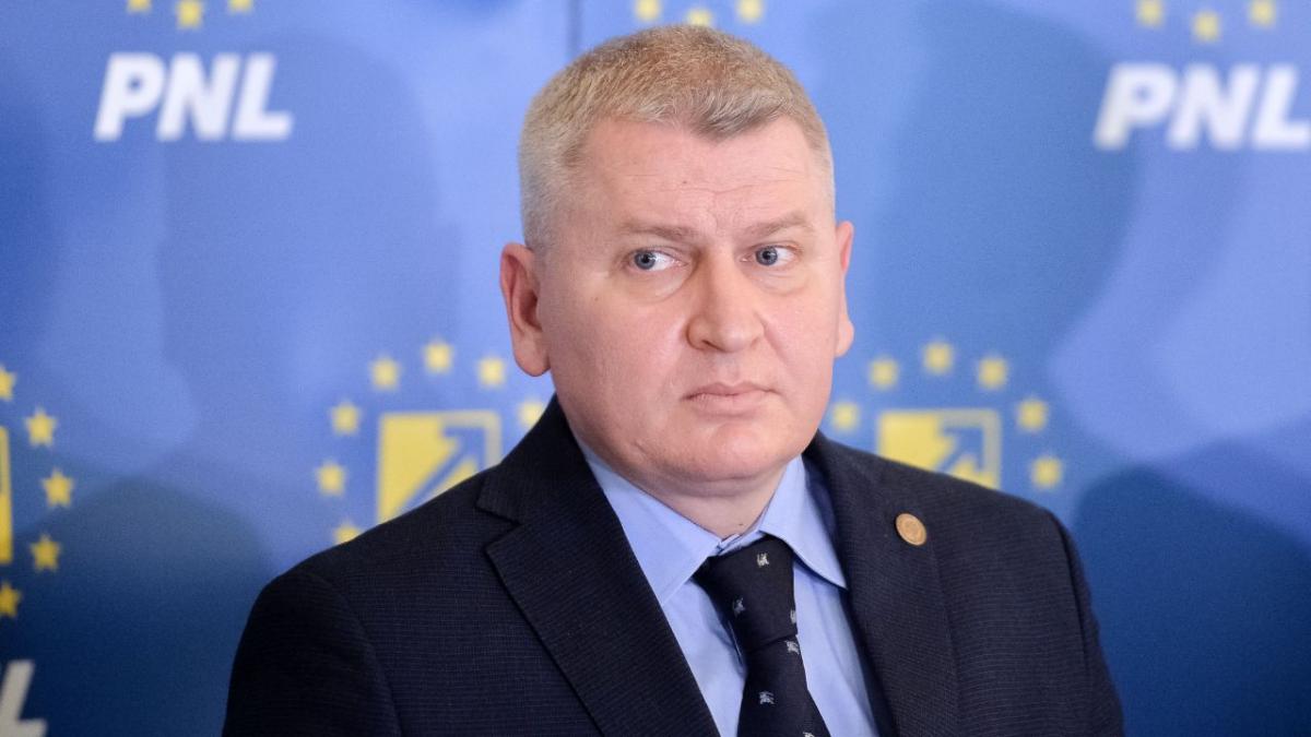 florin roman psd a declansat o mineriada administrativa impotriva primarului general nicusor dan florin roman psd a declansat o mineriada administrativa impotriva primarului general nicusor dan