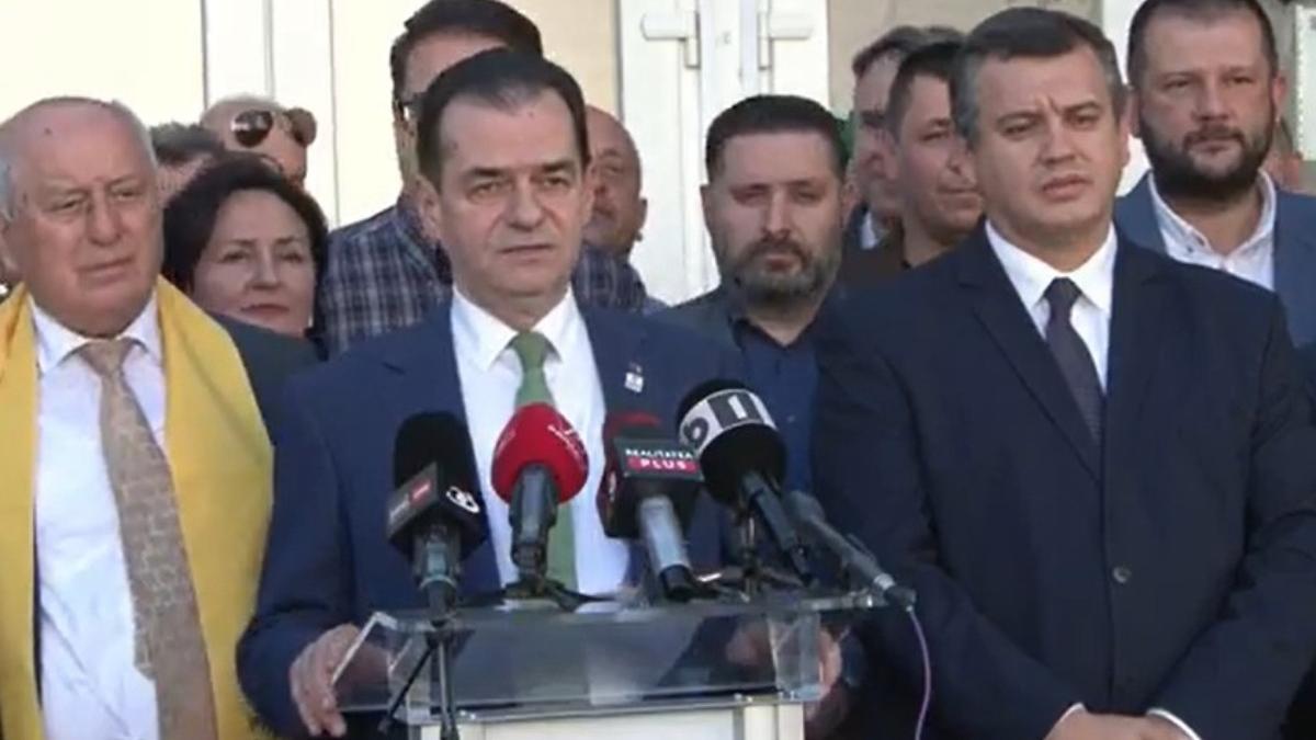 forta dreptei si pmp au depus la bec listele cu semnaturi pentru alegerile parlamentare