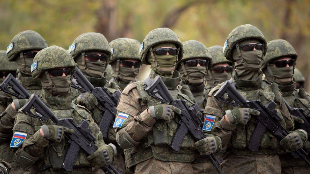 sase soldati rusi au cerut azil politic in franta stim de temerile ca unii s ar putea sa nu fie cine spun ei ca sunt