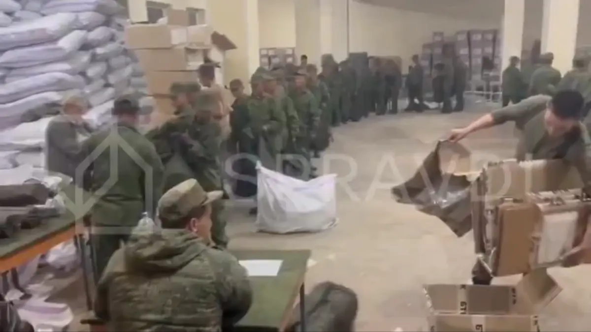imagini cu soldatii lui kim jong un care se pregatesc in rusia sa fie dusi sa lupte pe frontul din ucraina
