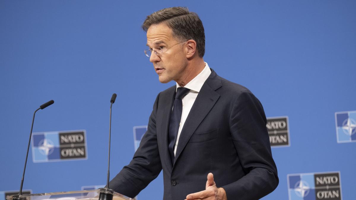 mark rutte avertizeaza ca rusia pregateste ingerinte hibride impotriva republicii moldova la referendumul pentru aderarea la ue