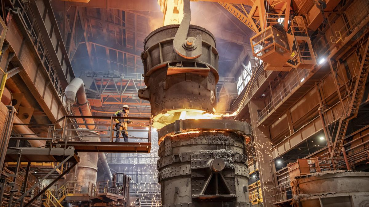 o importanta fabrica de otel din germania se inchide dupa ce au scazut comenzile din partea industriei auto sute de angajati afectati