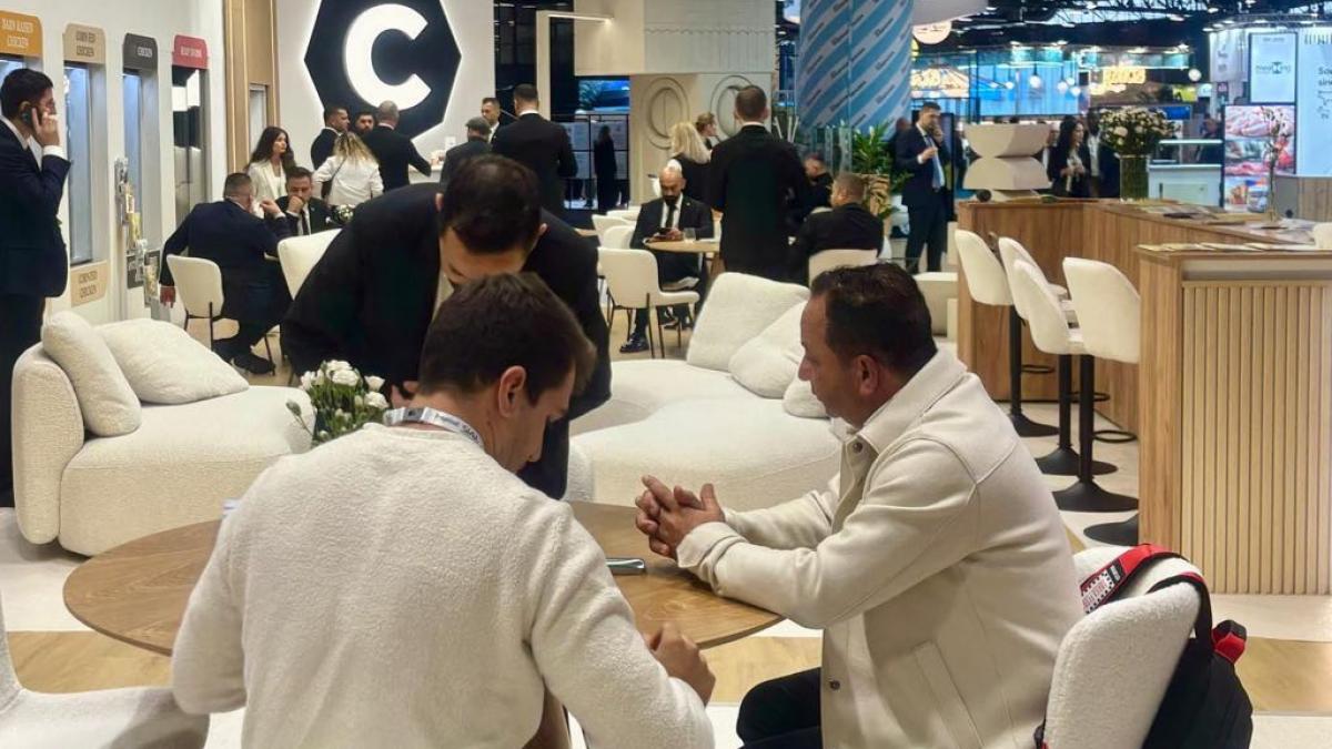 carmistin si la provincia in premiera cu un stand inovator la sial paris 2024 cel mai important targ din industria alimentara globala