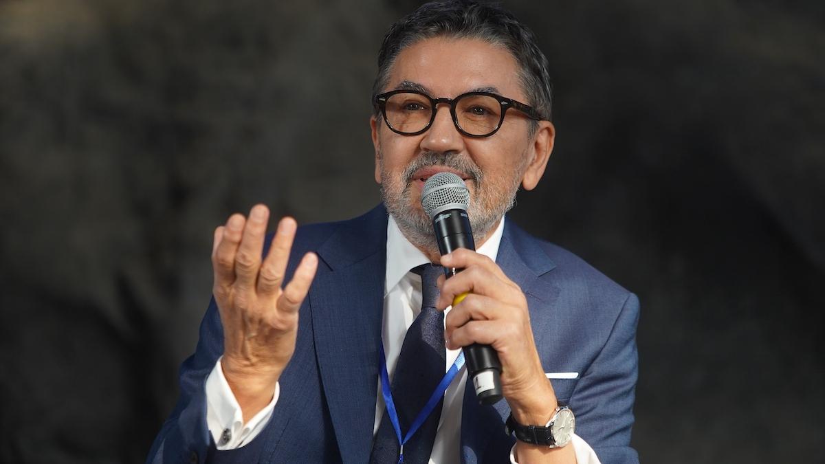 o noua procedura minim invaziva de marire a sanilor dr constantin stan doar o jumatate de ora de spitalizare