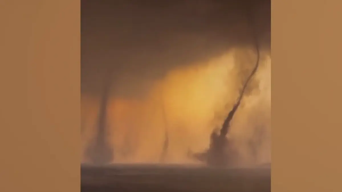 fenomen rar in emiratele arabe unite mai multe tornade uriase s au format in acelasi timp