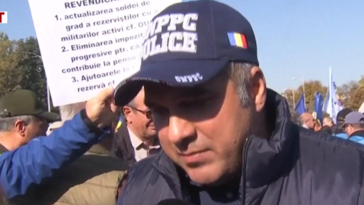 protest la guvern politistii ameninta ca nu vor asigura paza la sectiile de votare si vor bloca primul tur al alegerilor prezidentiale