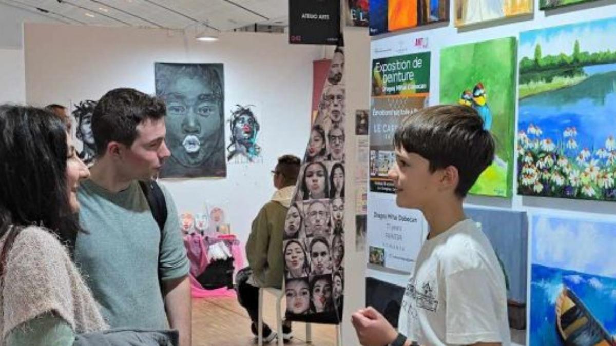 un baiat de 11 ani din oradea a fost singurul copil artist roman invitat la unesco paris sa si prezinte 50 de picturi
