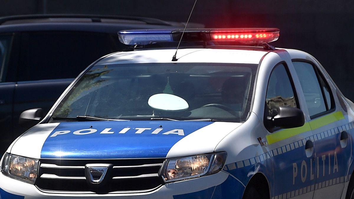 un sofer beat ajutat de doi amici dotati cu topoare a blocat masina unui barbat si l a batut cu bestialitate langa bucuresti