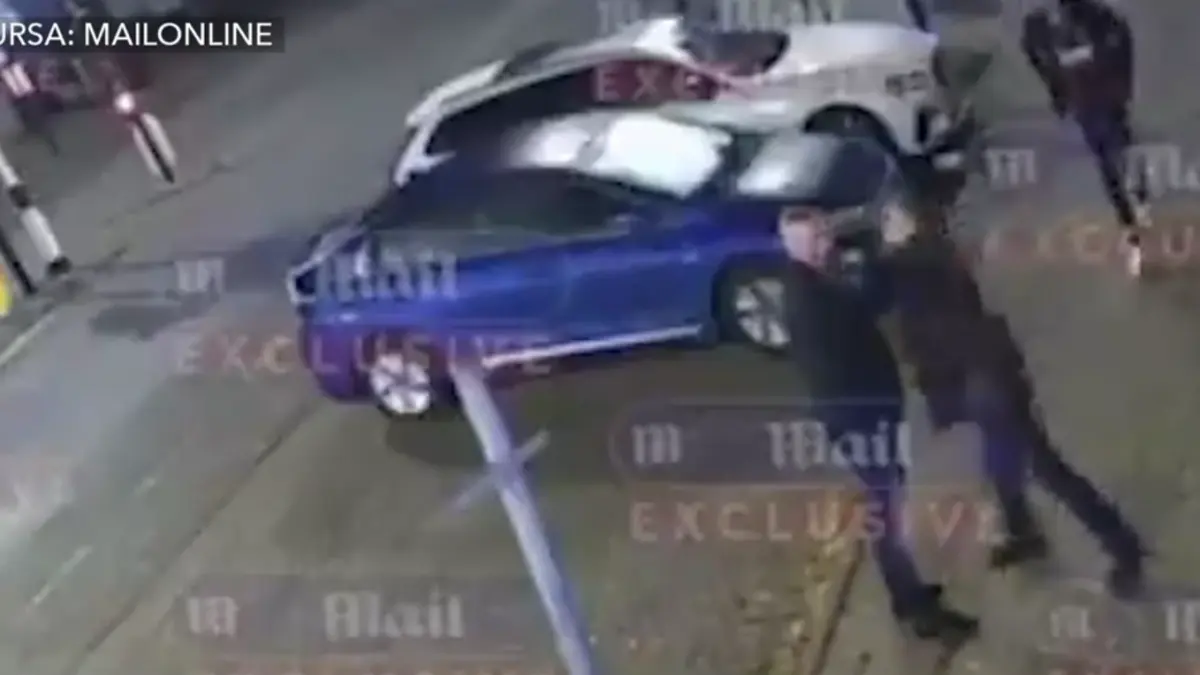 parlamentar filmat cand loveste un barbat prabusit pe strada imagini revoltatoare din marea britanie