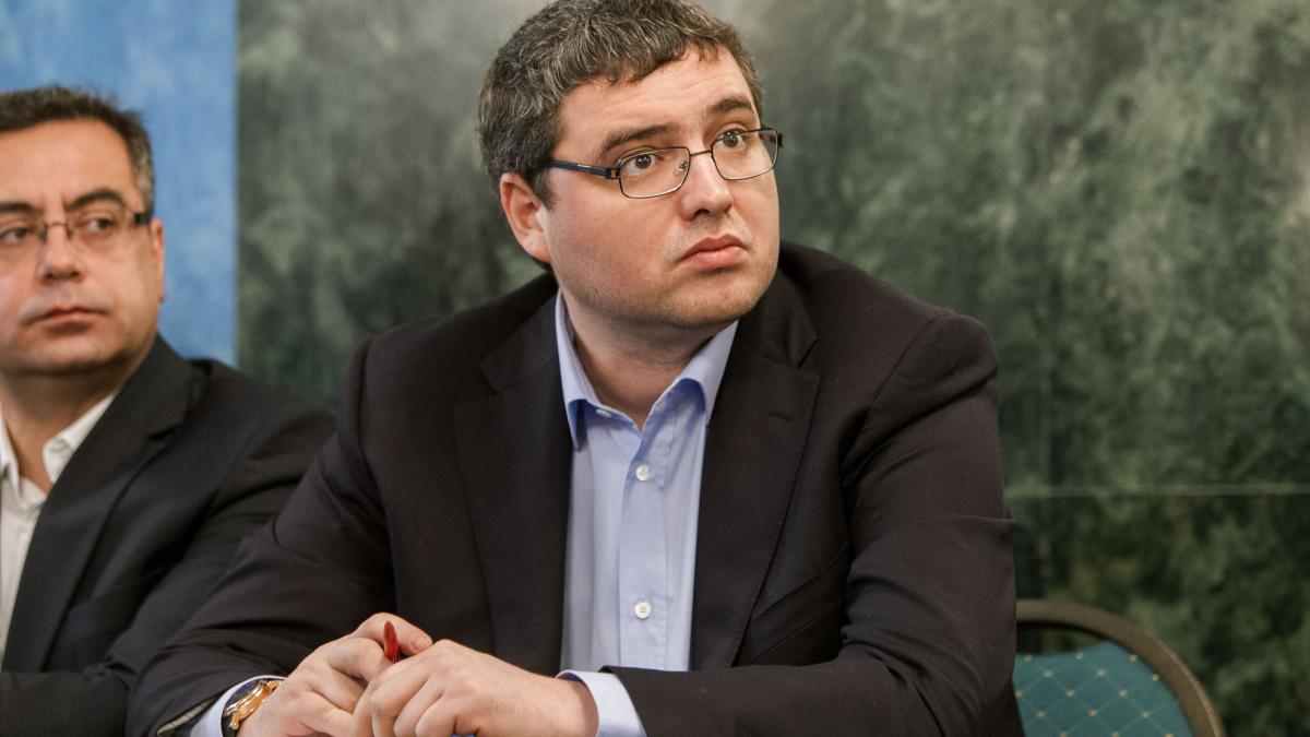 renato usatii locul 3 in alegerile din moldova anunta ca nu sustine pe nimeni in finala se vor descurca foarte bine si fara mine