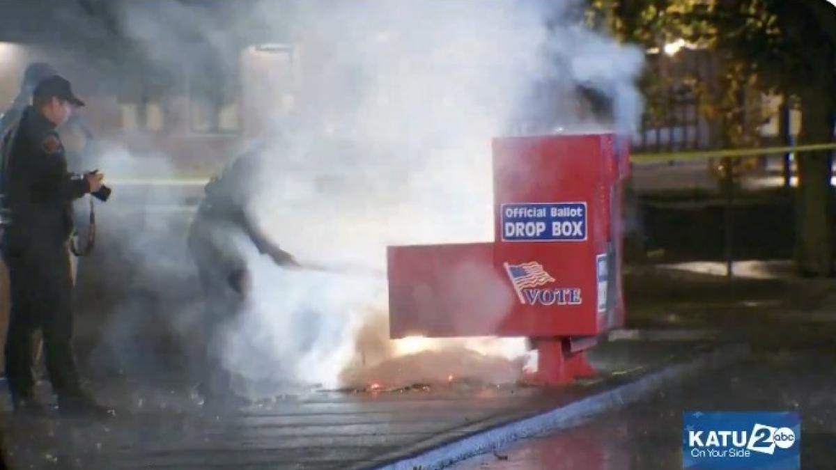 ancheta dupa incendii provocate la urne pentru votul prin corespondenta din oregon si washington sute de buletine au fost distruse