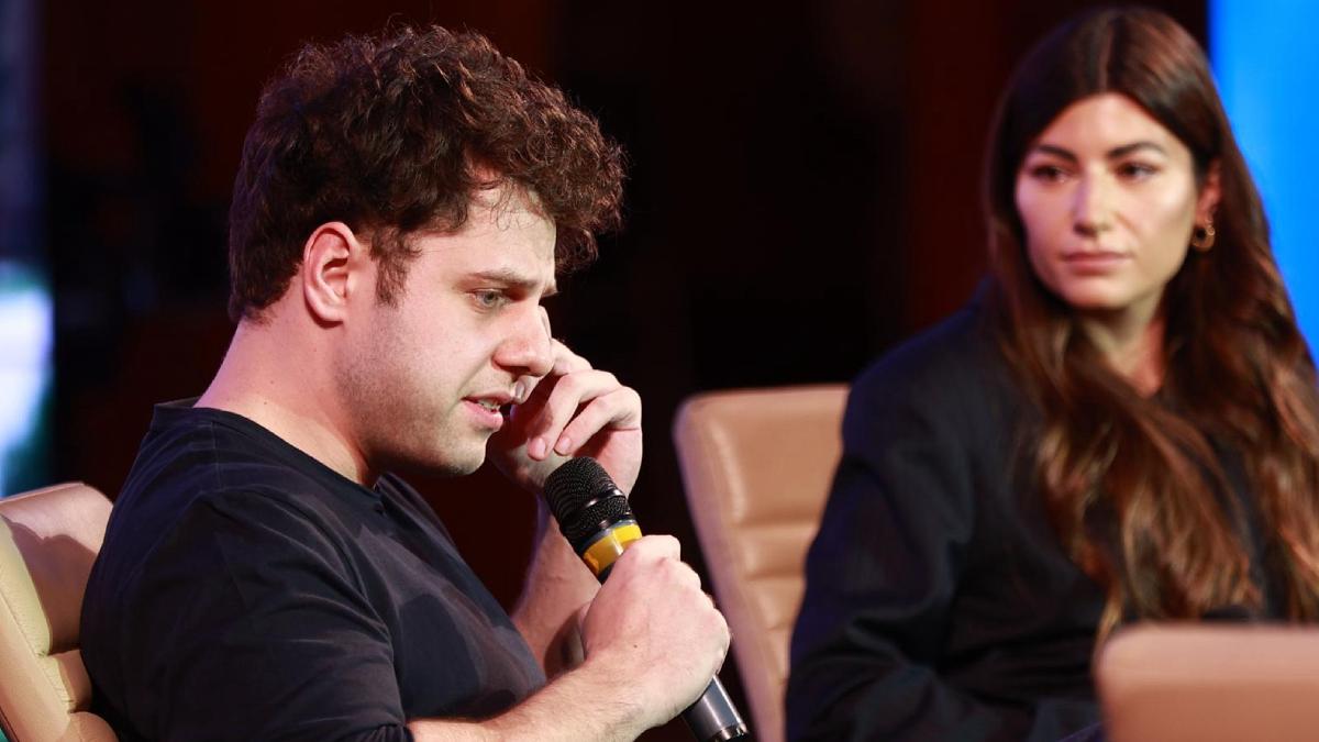 fiul lui mircea geoana a povestit cat de mult i a lipsit tatal lui in copilarie era o prezenta simbolica si intangibila