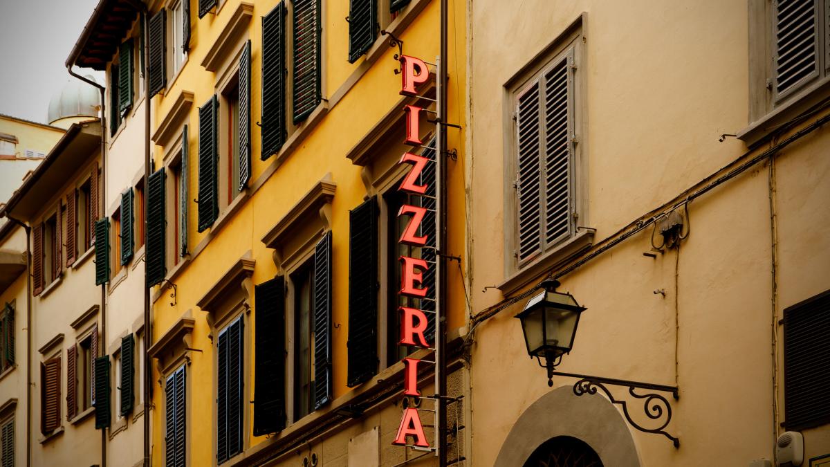 o adolescenta de 14 ani a murit dupa ce a luat masa la o pizzerie din roma ce au descoperit medicii cand a fost dusa la spital