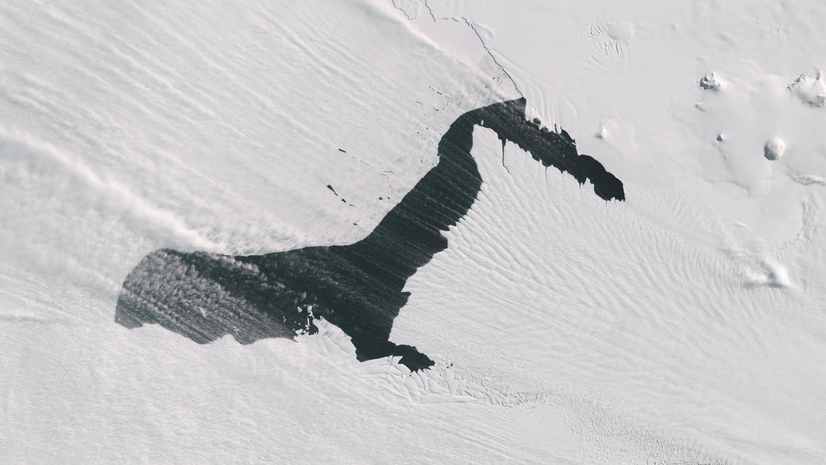 un ghetar vital din antarctica fumega imagini ciudate surprinse de satelitii nasa