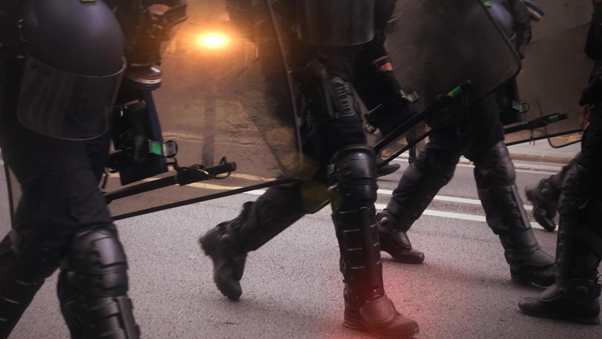 scandal cu impuscaturi in franta au fost implicate 600 de persoane un copil de 15 ani a fost impuscat in cap