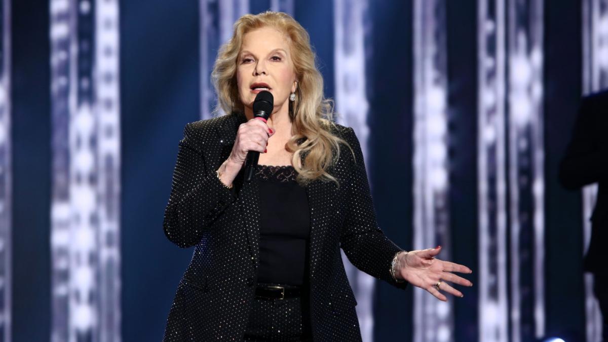 celebra cantareata sylvie vartan si a anuntat retragerea de pe scena cand si unde isi va sustine ultimele concerte