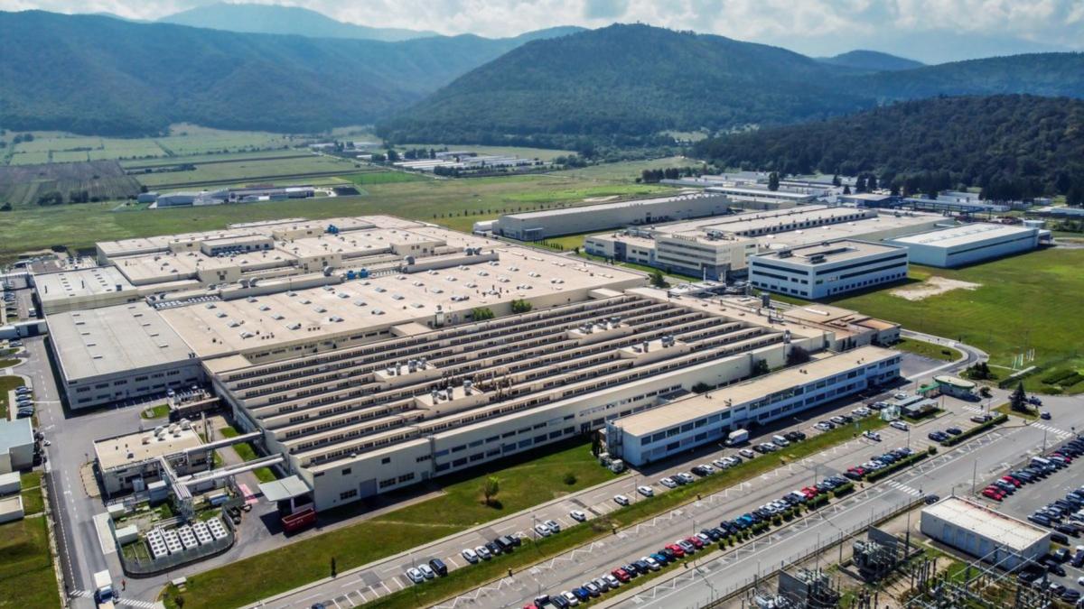un grup auto german cu fabrici si in romania anunta concedieri masive si inchiderea a doua uzine 4 700 de angajati vor fi dati afara