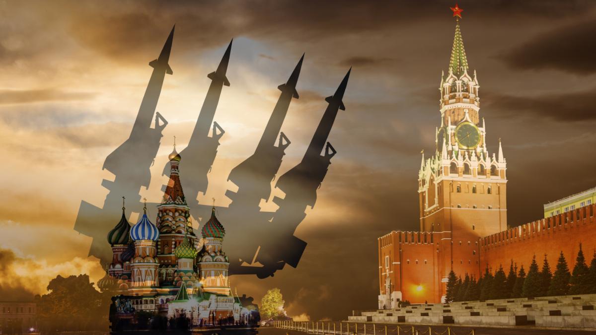 doua aeroporturi din moscova au fost inchise dupa cel mai mare atac cu drone al ucrainei de pana acum