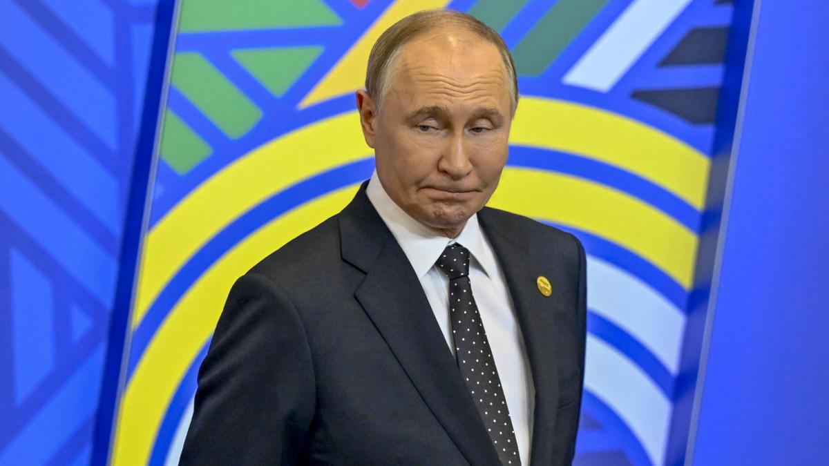 o cartita a lui putin infiltrata in fortele speciale ucrainene retinuta pentru spionaj ce voia sa faca rusia cu informatiile