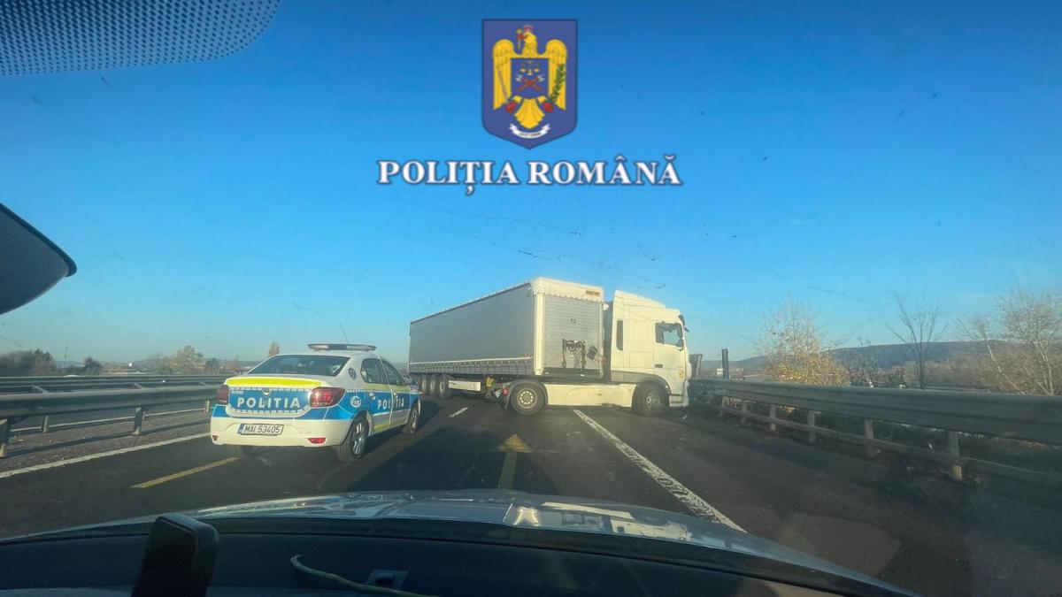momentul in care un sofer de tir a fost prins circuland pe contrasens pe autostrada a1 spre bucuresti a fost lasat fara permis