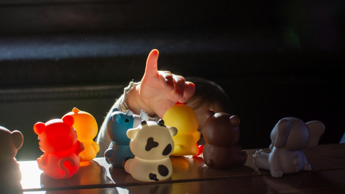 cat de importante sunt jucariile pentru bebelusi