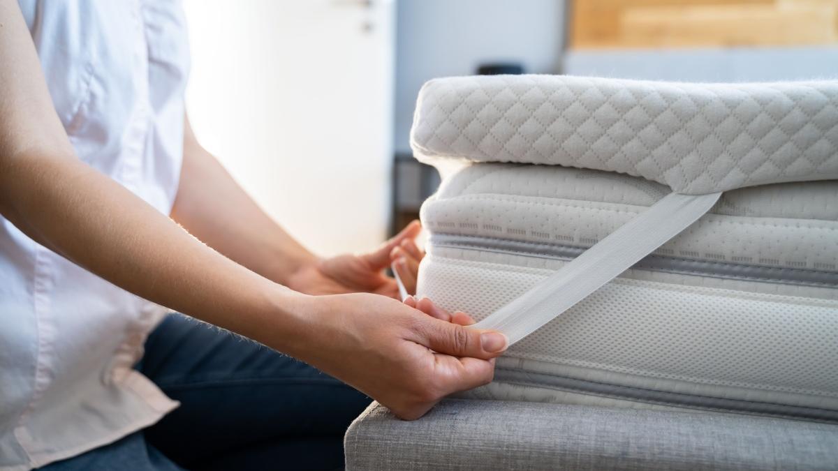 cum sa imbunatatesti fermitatea saltelei cu ajutorul unui topper