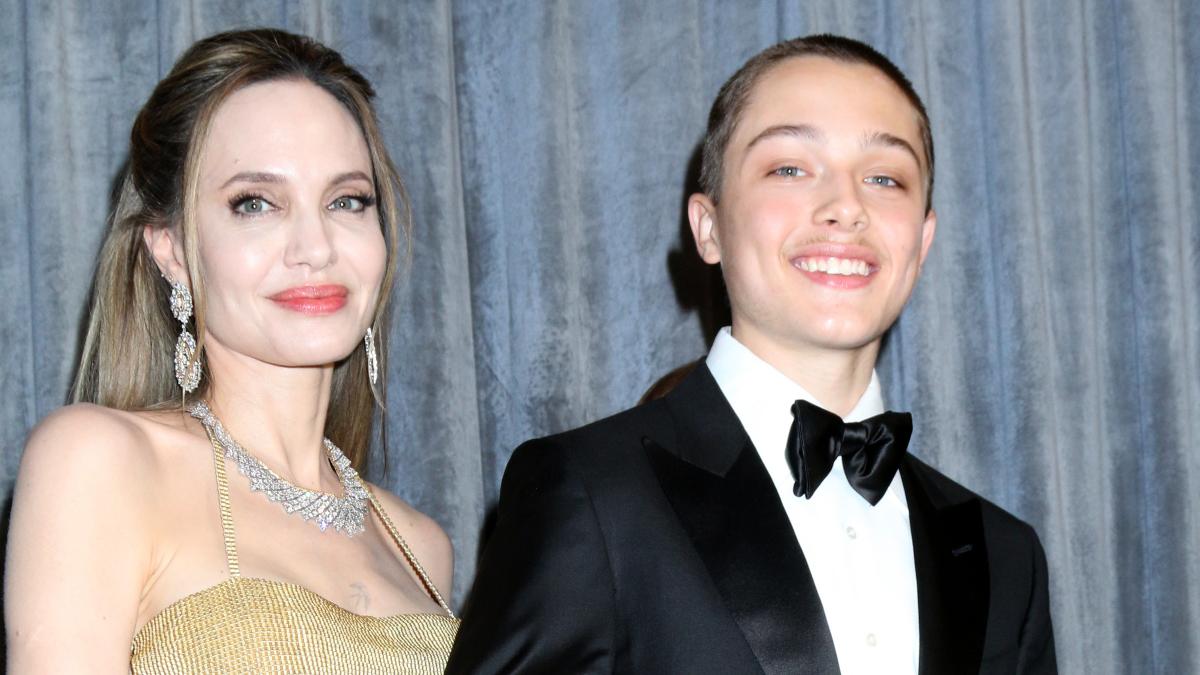 la hollywood vedetele au defilat pe covorul rosu la governors awards ce tinute au fost remarcate