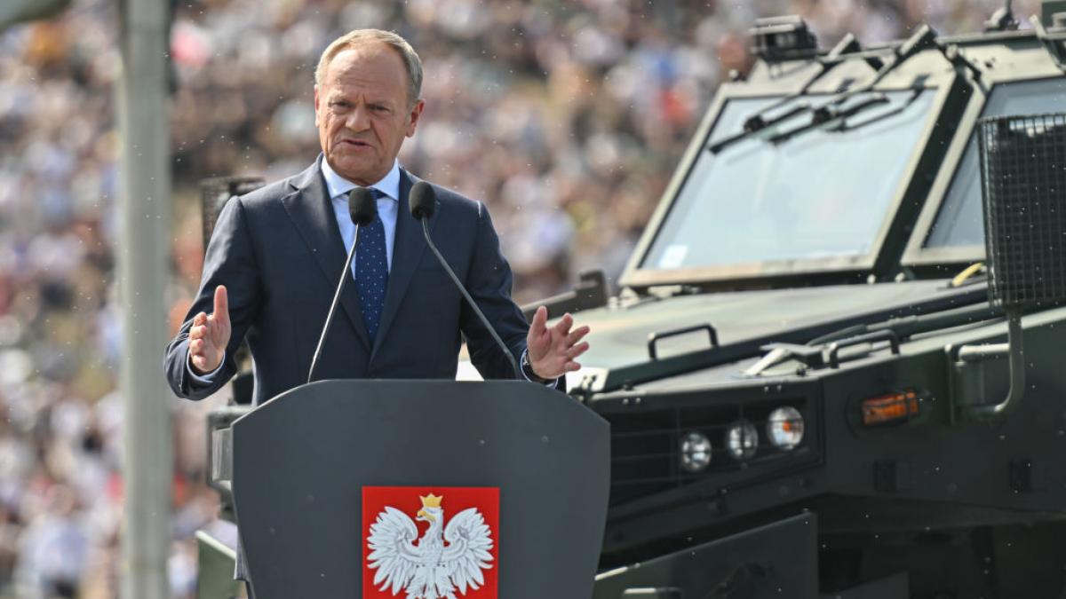 tusk dupa ce rusia a amenintat o baza militara din polonia razboiul din est intra intr o faza decisiva amenintarea e grava si reala