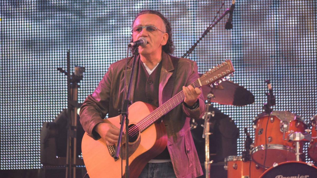 a murit cantaretul de folk marius batu muzicianul era asteptat de fani la un concert