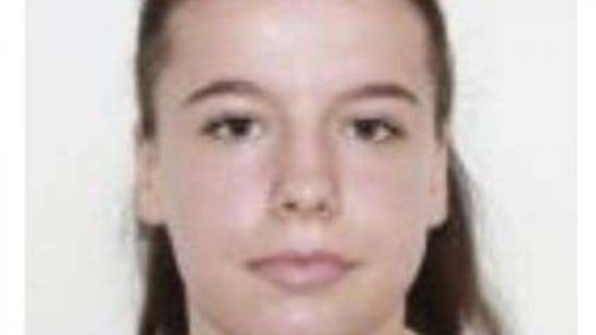 o adolescenta de 16 ani din gorj este data disparuta sunati la 112 daca o vedeti