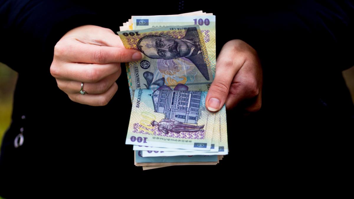 iccj a luat o decizie privind salariile functionarilor ce categorie nu poate primi majorarea de 15 pentru complexitatea muncii