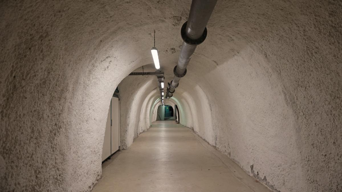 germania face pregatiri in caz de razboi vrea sa transforme unele cladiri parcari si gari in buncare si adaposturi