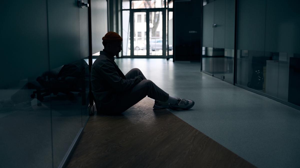 un barbat disparut de 25 de ani a fost gasit dupa ce sora lui l a recunoscut intr un ziar