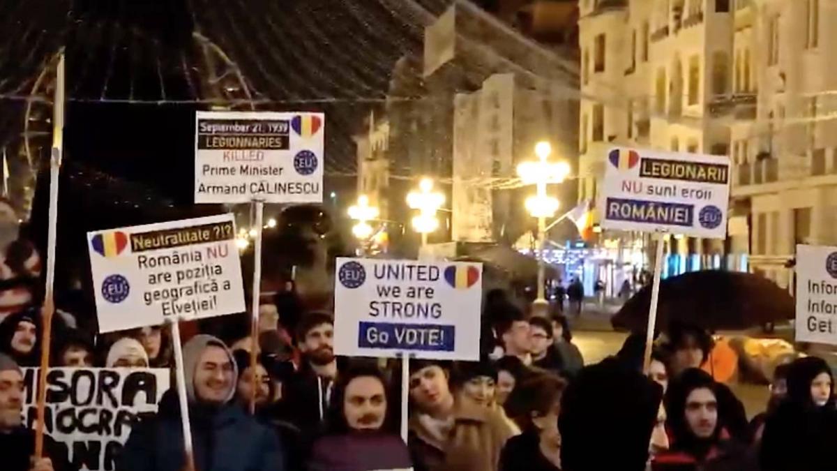 a patra seara de proteste in marile orase la bucuresti sunt si manifestatii anti si pro georgescu in piata universitatii