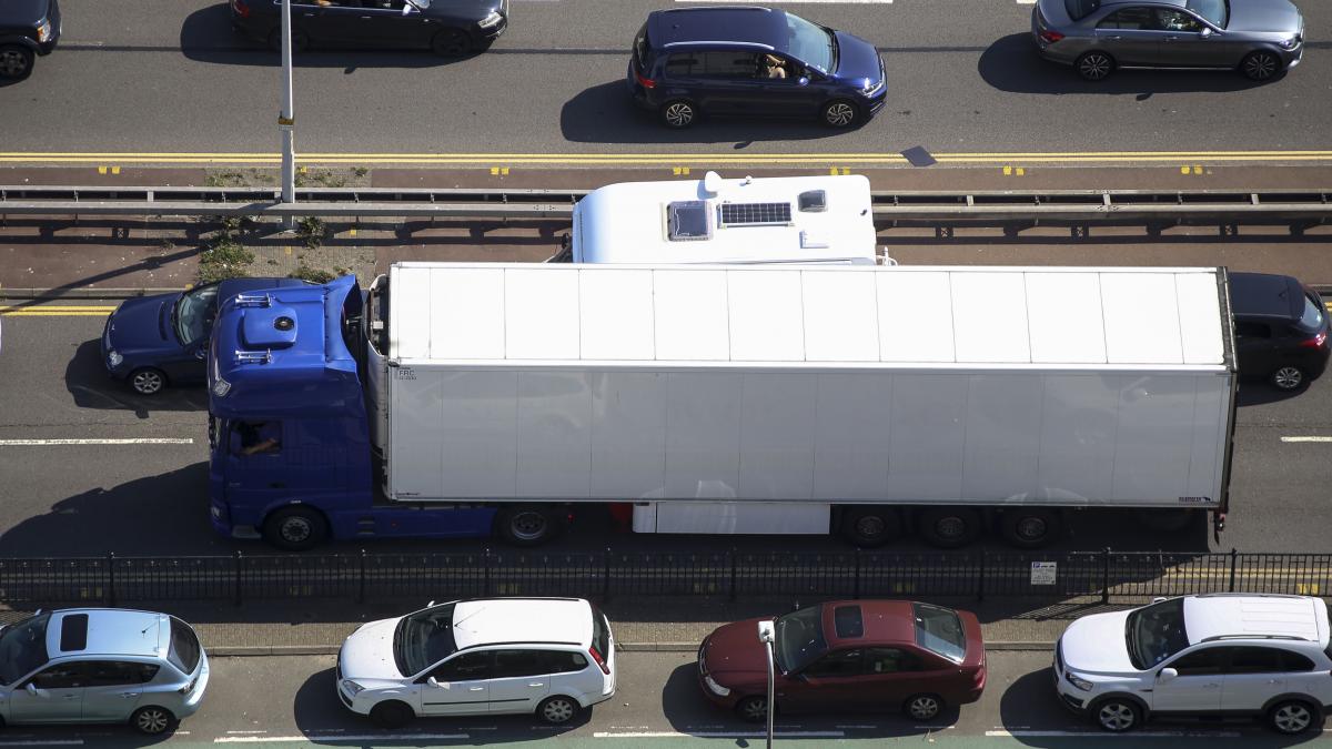 cnair anunta restrictii de circulatie vineri sambata si duminica pe anumite sectoare de drum