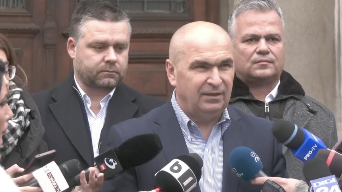 ilie bolojan a prezentat masurile de reforma decise de liderii pnl reducerea numarului de parlamentari comasari si taieri de personal